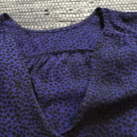 Joie 100% Silk Cheetah Print Top Cobalt Blue M/L - Picture 2 of 9